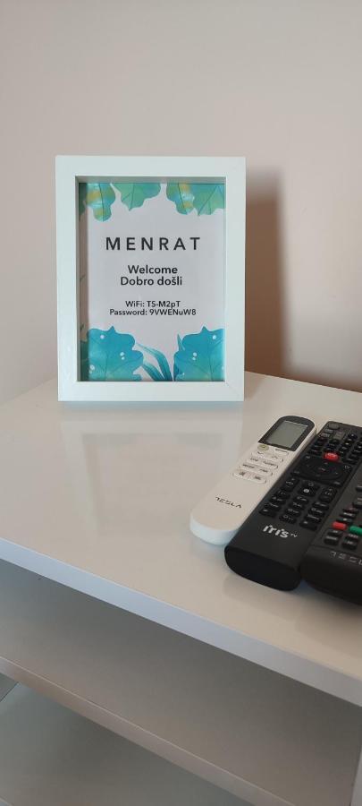 Apartman Menrat Novi Sad Bagian luar foto