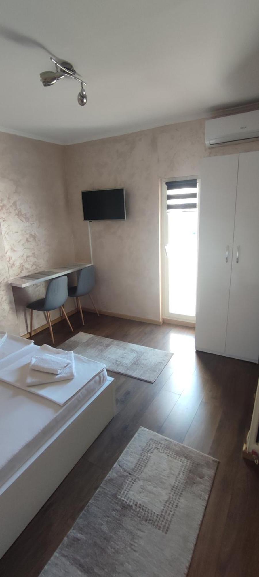 Apartman Menrat Novi Sad Bagian luar foto